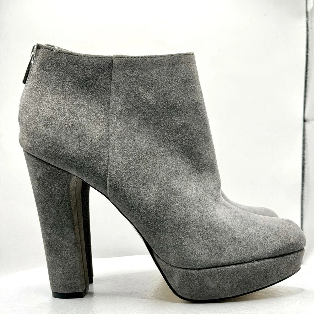 EUC Michael Michael Kors Grey Suede Platform Block Heel Booties Size 8.5